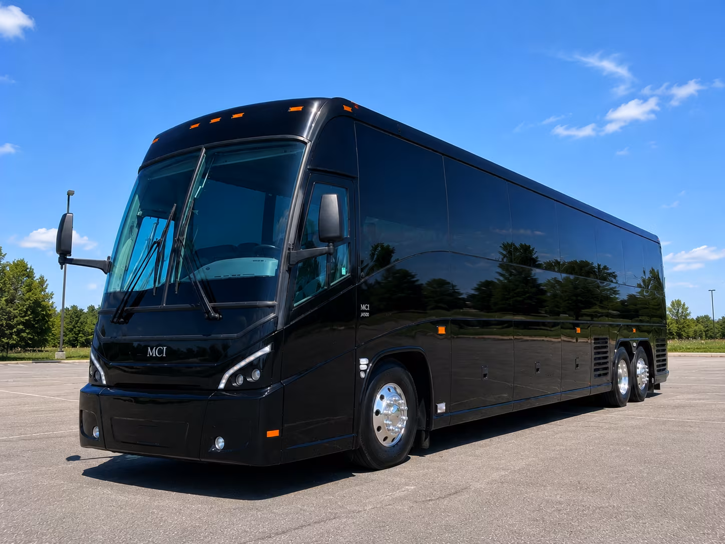 buses for photo stop runs to calf pasture beach and cranbury park