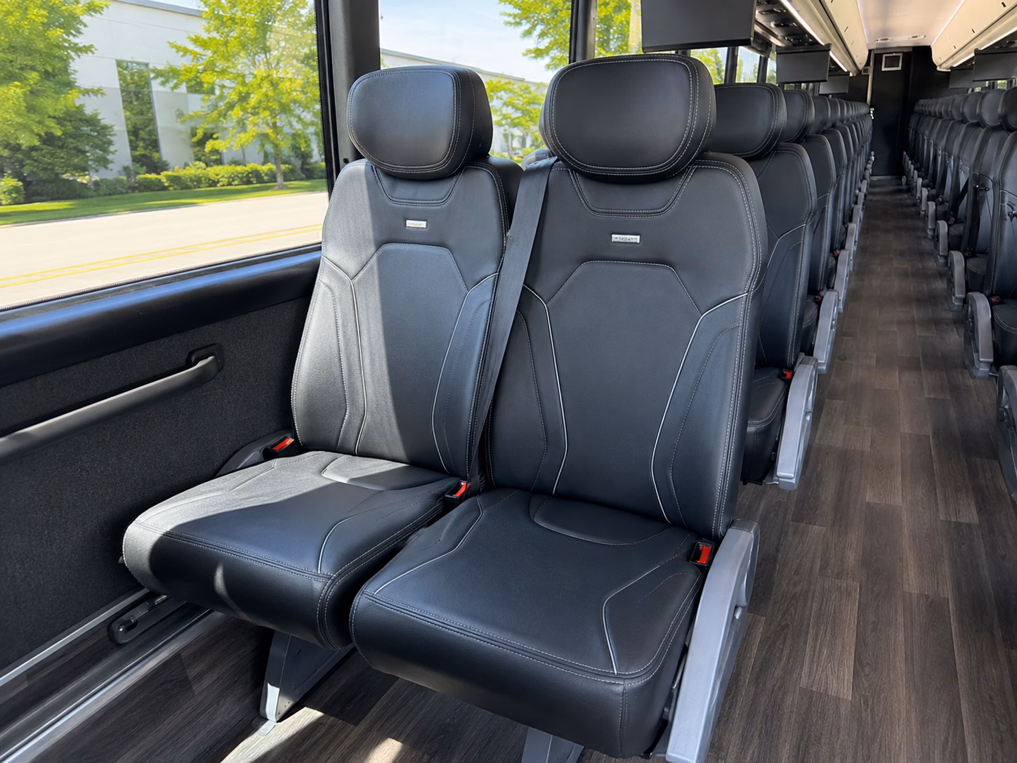 charter buses to connecticut wine trail vineyards from norwalk